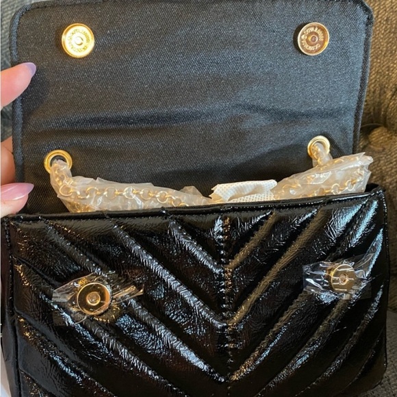 Nicole Miller Quilted Black Chevron Crossbody/Shoulder Bag - NWT - Picture 5 of 7